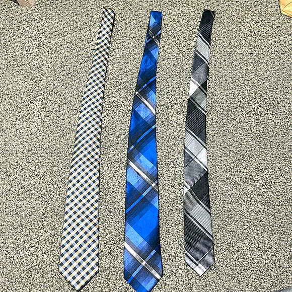 Bundle! Mens ties. Marc Ferrier (Italy) and Kenneth Cole Reaction - Picture 1 of 5